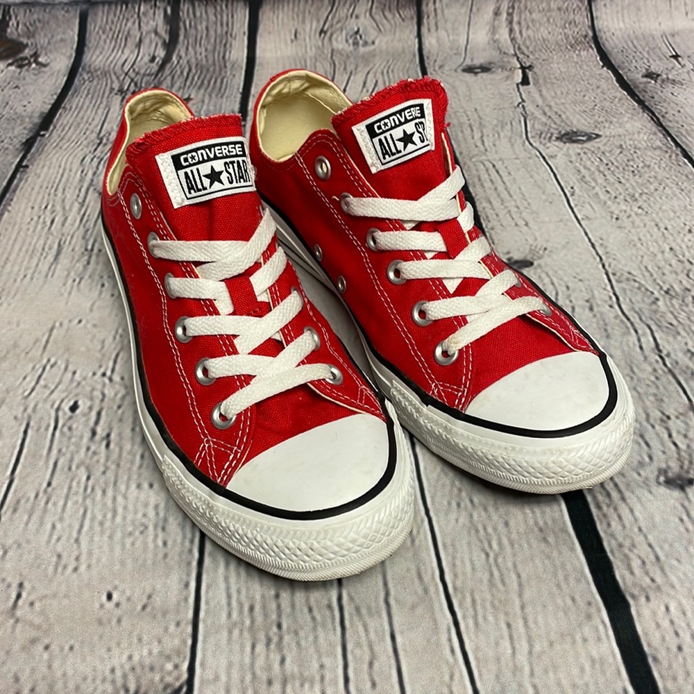 Red low top converse, unisex